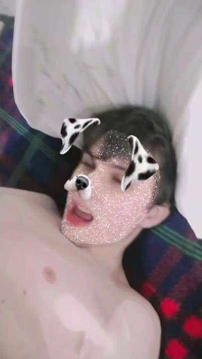 Young girl cumming on her face