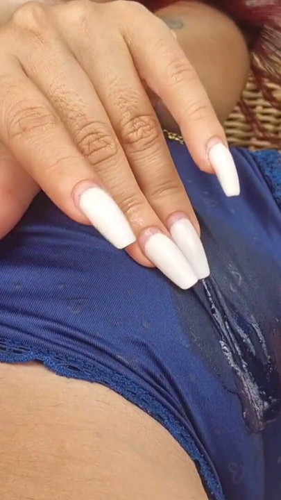 Massage the pussy until she has an orgasm - anal plug - Solo female masturbation | Clip 1