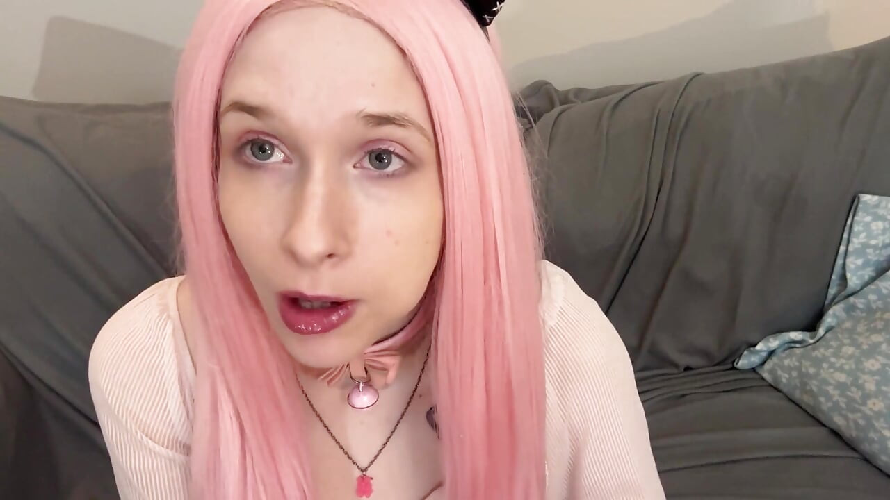 Bratty Bubblegum Slut Blowing Bubbles