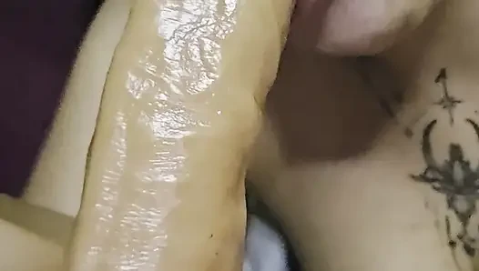 Blowjob queen shows how it's done