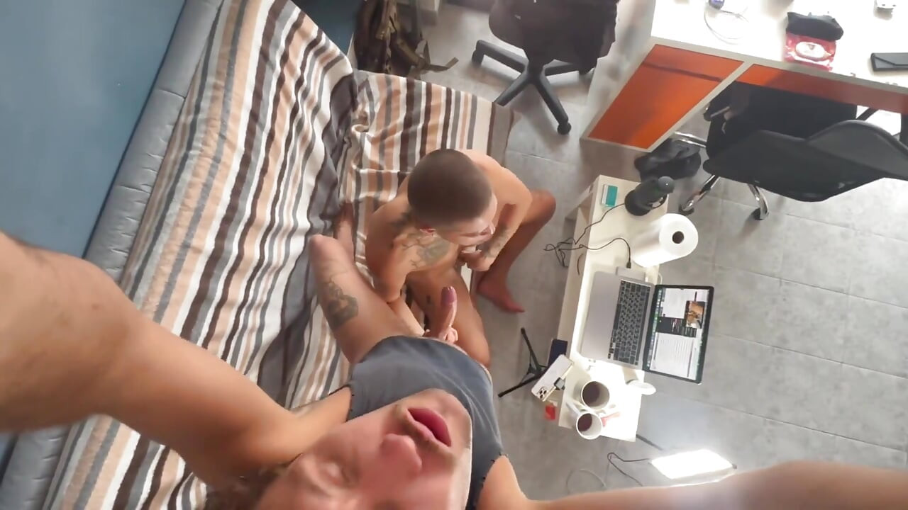 Harry_jen gay jutarnji pušenje puno sperme