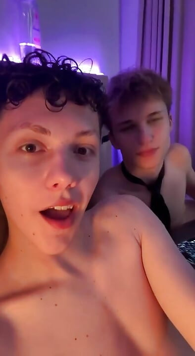 Video TwinksNextDoor