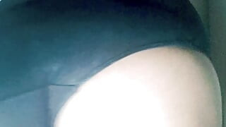 Sexig desi ladyboy spelar ensam