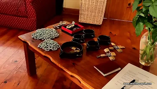 Домина госпожа April - болотная мастурбирует чистую рабынь Staiotr.m4v