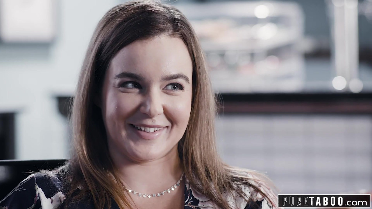 ナターシャ・ナイスは変態カップルにタグ付けさせる