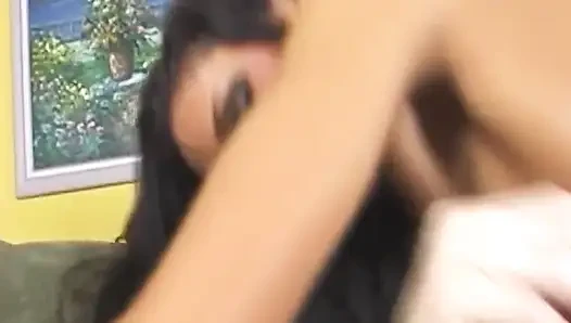Sesi liar tante seksi rambut cokelat dientot habis-habisan sampai mengerang keenakan