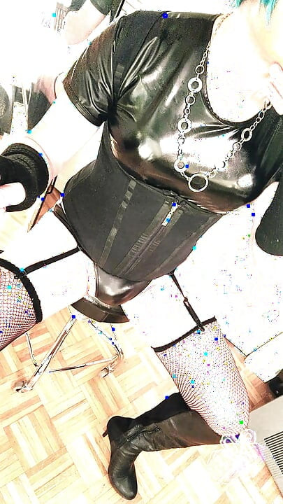 섹시한 쉬멜 Kandi Kane Latex와 가죽 부츠 스트립 PMV