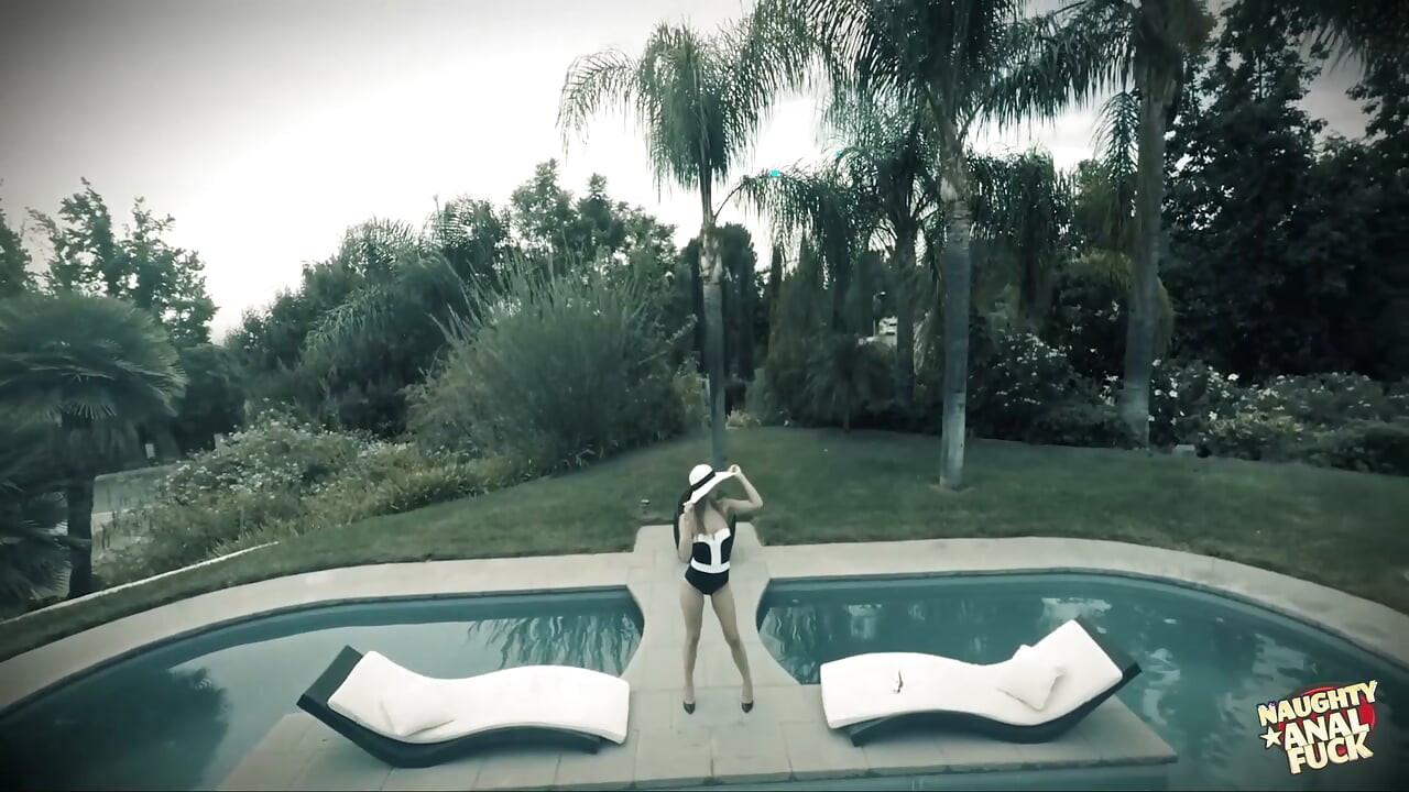 Sweet Jillian Janson experiences multiple orgasms while fucking a guy in the pool
