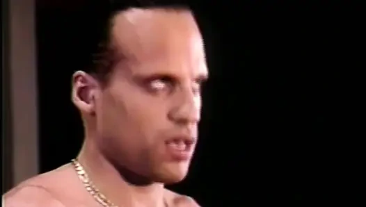 Seksi kıllı amcık 69 pozisyonunda yalıyor... ağzına boşalma