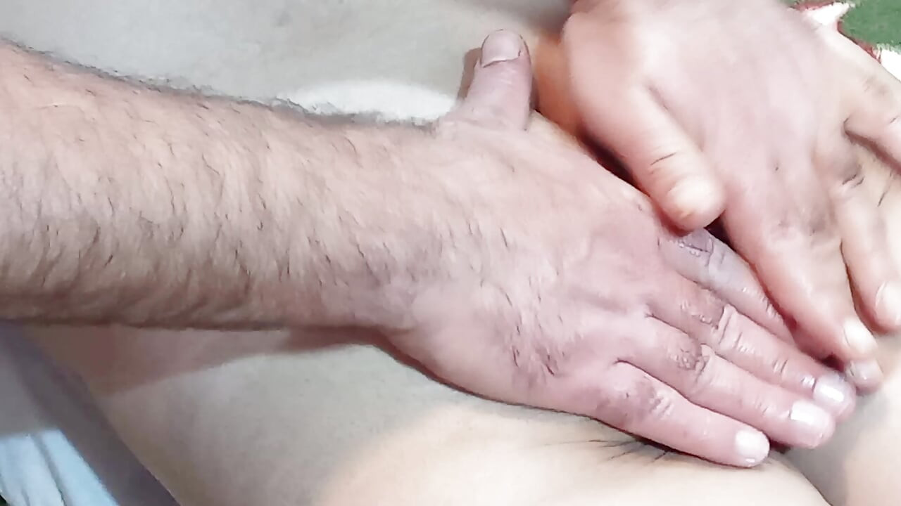 Ava Addams Irani bersedia untuk mengepam pepek seks