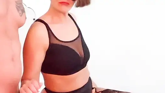 Я хочу пососать, просто хороший хуй, моя блондинка шлюха привела его.