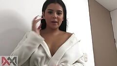 Stiefmoeder leert me neuken - porno in het Spaans