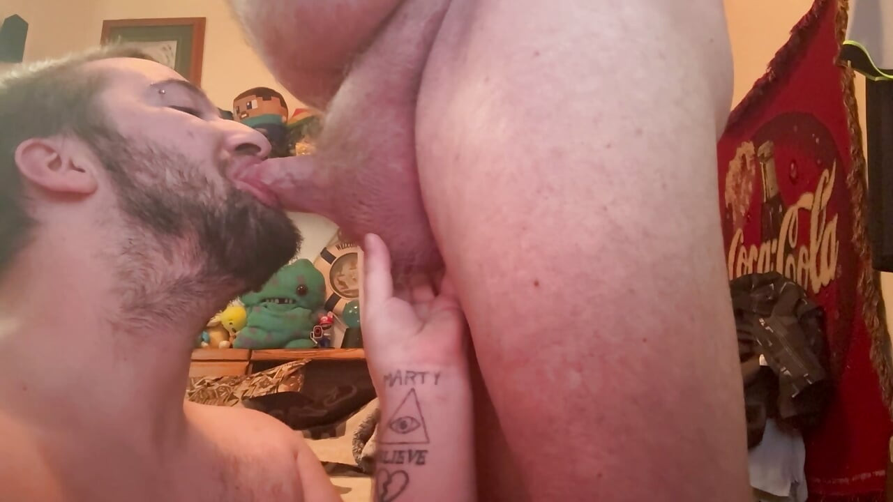 Grandpa Bear Loves His Cub