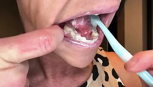Göttin kandys freche orale routine