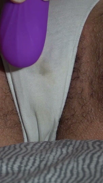 Uma coleção de orgasmos enquanto me masturbo, vem comigo | Clip 1