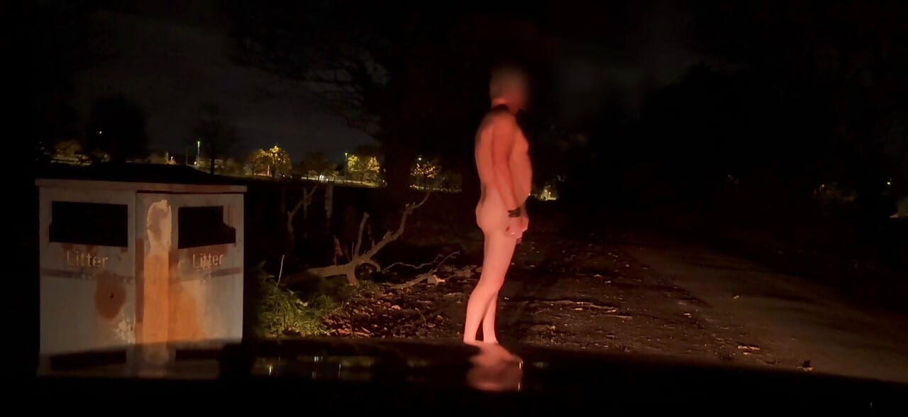 Gola bosa dok je auto prolazio. Sljedeći put se neću skrivati