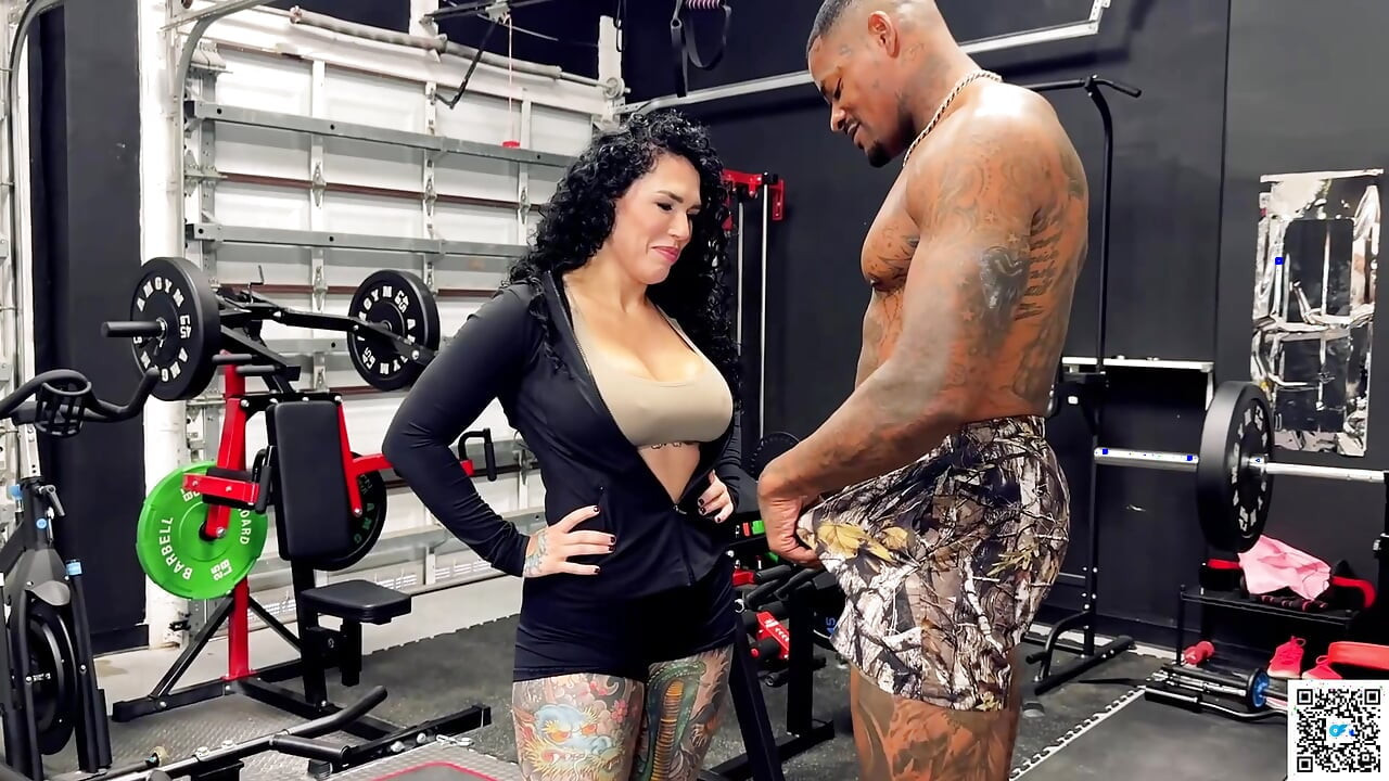 Sex sa Gym! Nakakabaliw na si Bianca Bailee Habang Nakasakay sa Malaking Titi ni Jason Luv at Tinanggap ang Kanyang Cumshot!