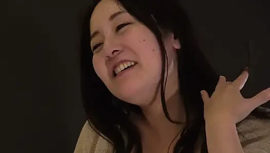 Istri dengan tubuh matang erotis dilahap