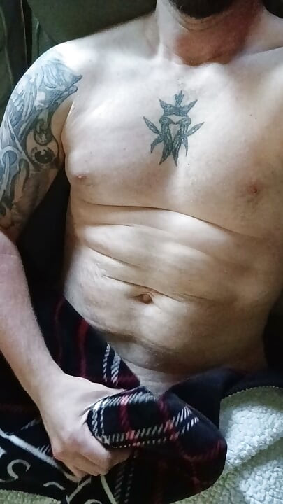 Jacking off my BWC shirtless with a victoria secret blanket