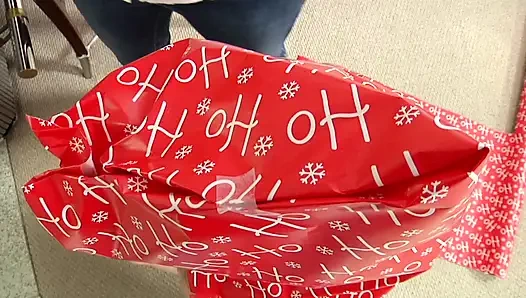 Mit einem Geschenk eingepackte remy-oral-Party