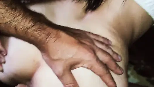 Bakış açısı sıska sıkı orta yaşlı seksi kadın ile yakın çekim anal