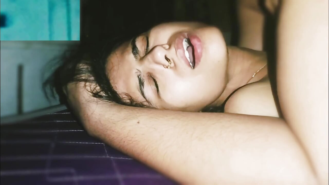 ラティカが大きなチンポをしゃぶってセックス