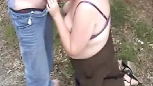 Sex with adulterous housewife in public park