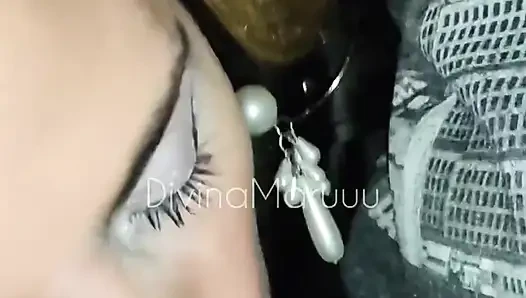 Ich ging eine fahrt im auto und ich fühlte mich, seinen schwanz zu lutschen