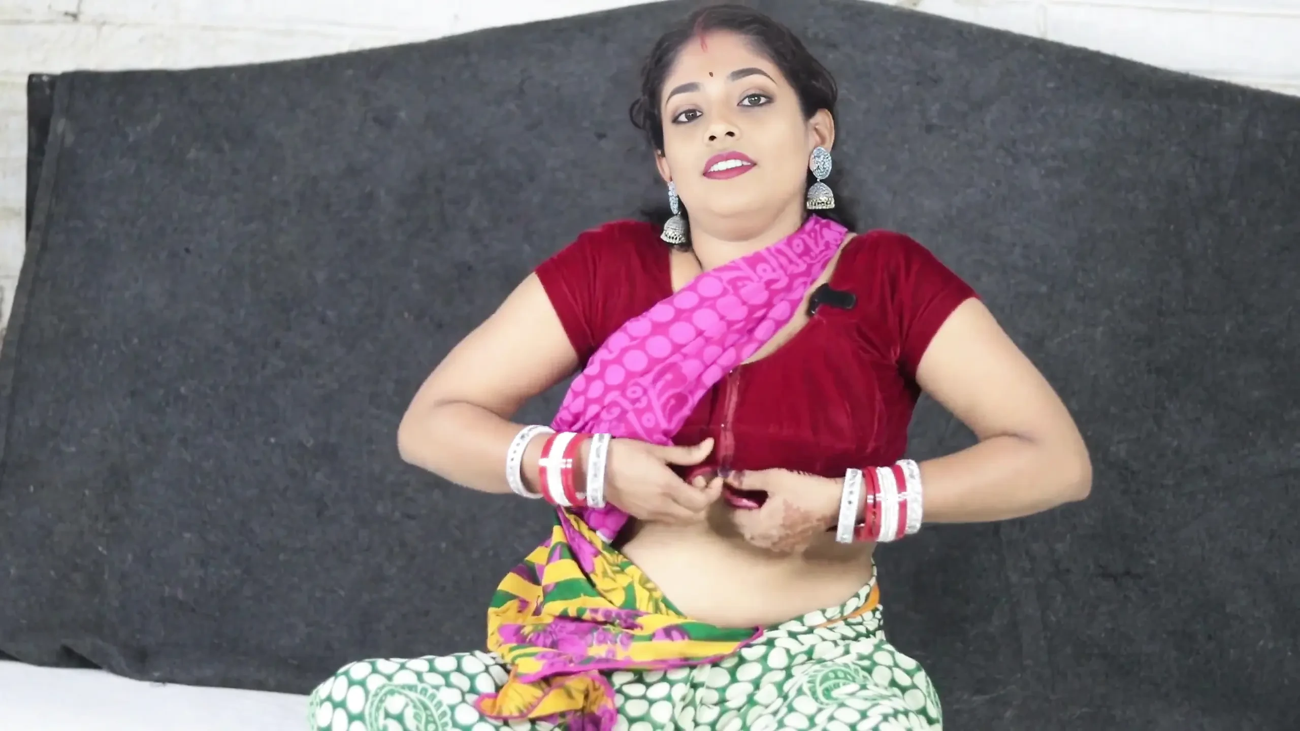 Desi Bhabhi Videos - first time,indian