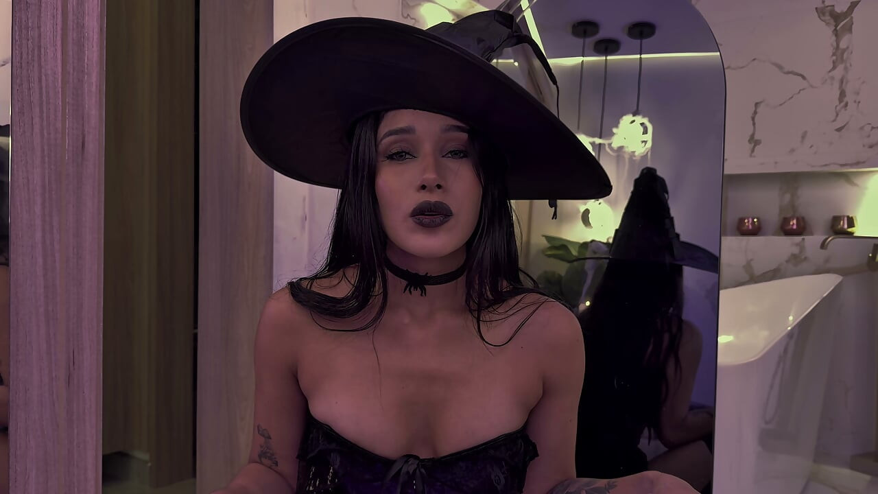 Horny little witch plays with a dildo on Halloween night - Carolina Guerrero