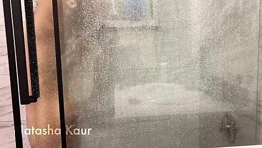 POV: Ты смотришь, как я душ, и я подчищаю после душа секс