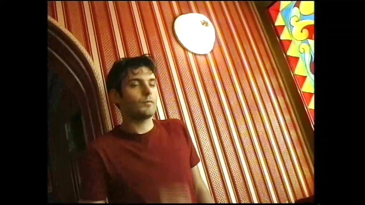 털이 무성한 보지 후장을 가진 젊은 거유 빨간 머리가 거대한 아마추어 자지에 따먹히다