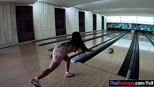 Video amatir tante seksi thailand dientot habis-habisan selesai main bowling