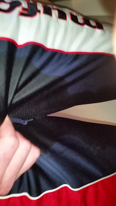 peeing in my pants my dick will not stop leaking | Clip 1