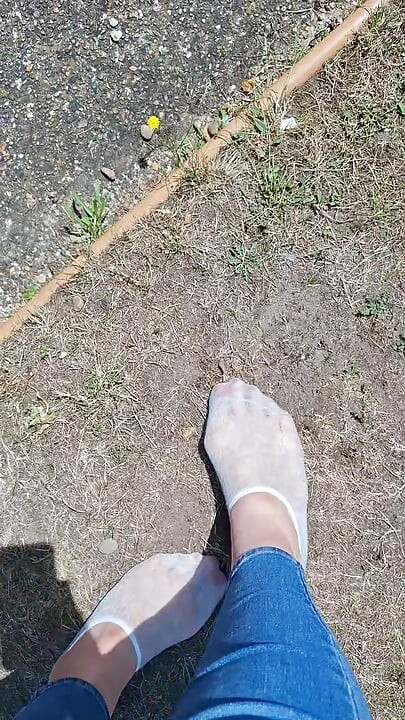 발이 부드럽게 빠는다