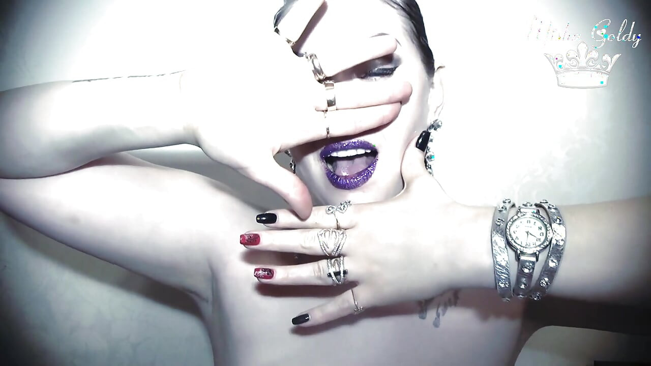 Purple glittery kissing & lip smelling