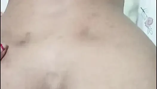 Hintli üvey kız kardeş domaltarak sikişiyor