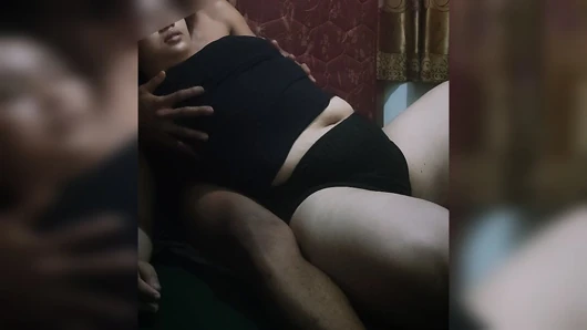 пожалуйста, трахни меня. Моя киска уже мокрая, я такая возбужденная.
