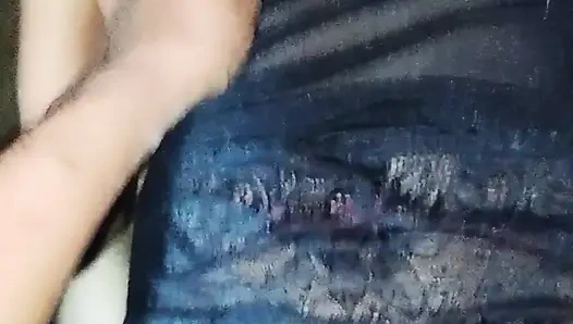 Ev hanımı desi yenge yalıyor