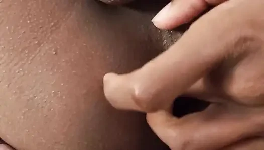 Twink parmaklanıyor