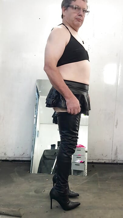 Fuck Me Mini Skirt!!