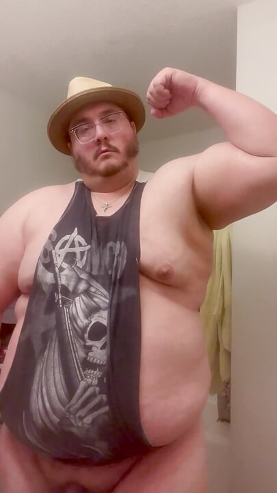 Obese Behemoth Bubba Burly Chub De-covering His Rocking Cock