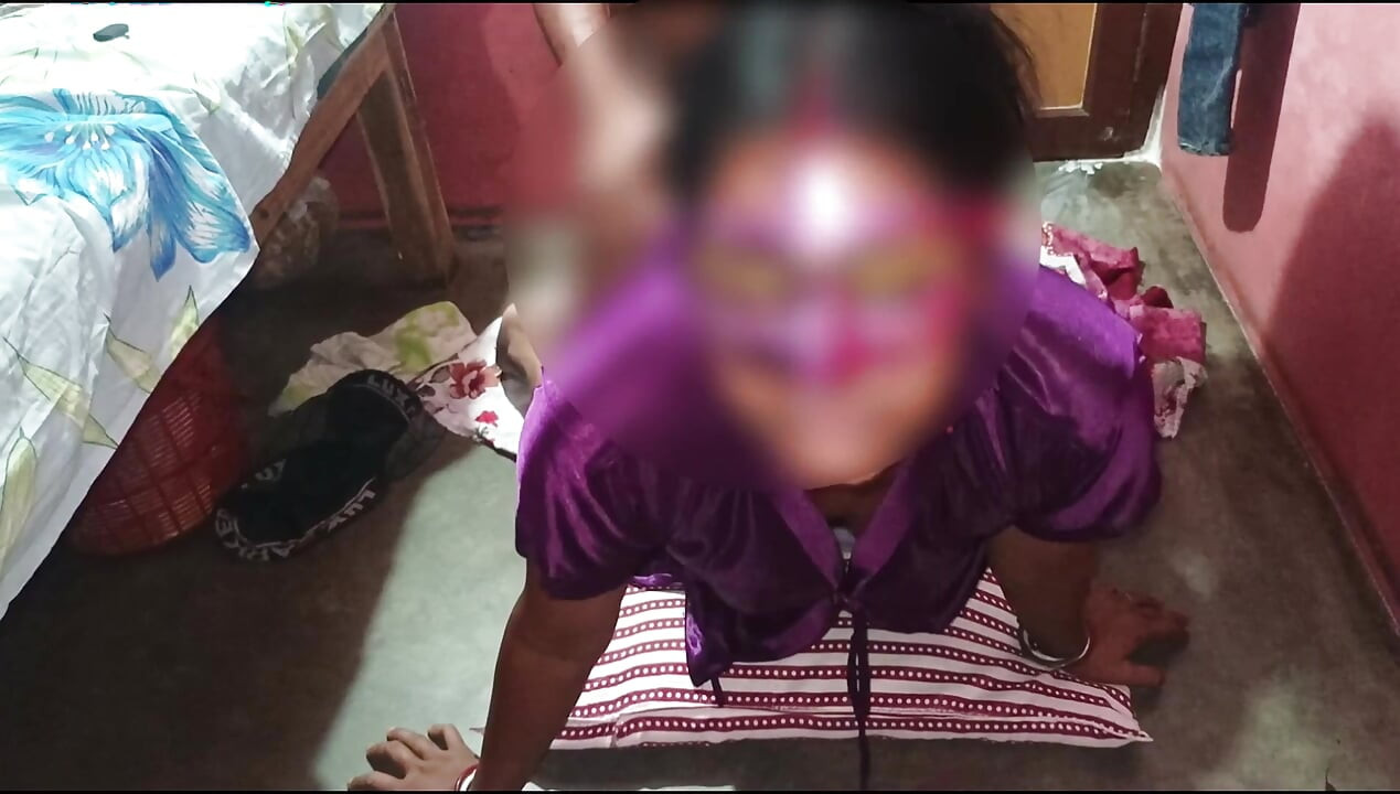 Fucks in the big ass sucking her hard cock