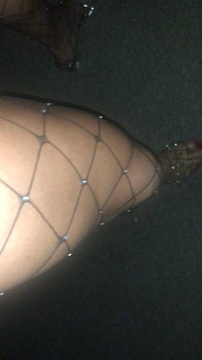 Outdoor in clear Sandals Fishnetstockings & Leatherharness