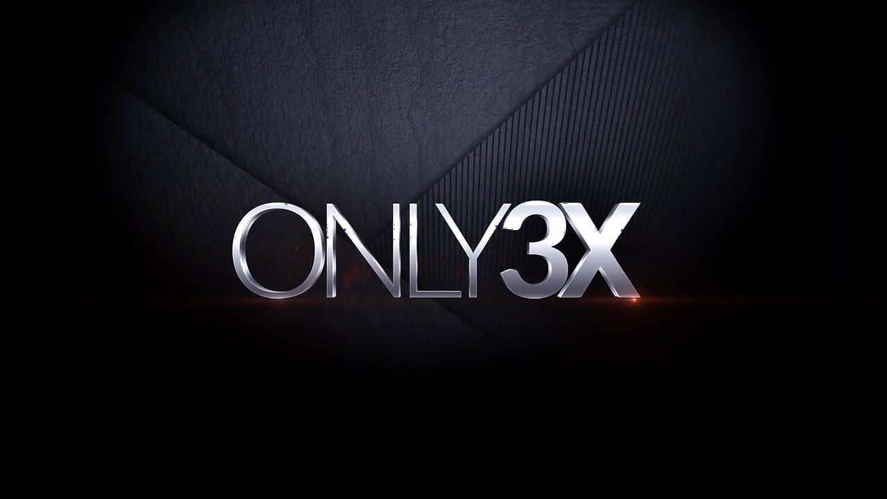 Cái lưỡi lành nghề của Michelle Thorne được đút vào bên trong một bản chỉnh sửa đặc biệt của âm hộ