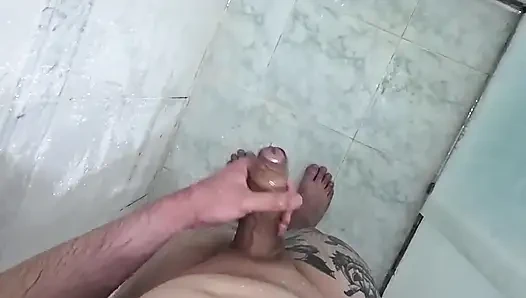 Duşa mastürbasyon yapmak