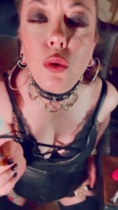Who Loves Drifting Smoke & Snap Inhales? Cause This Goth Loves To Do Them For You! Smoking BBW | Clip 1