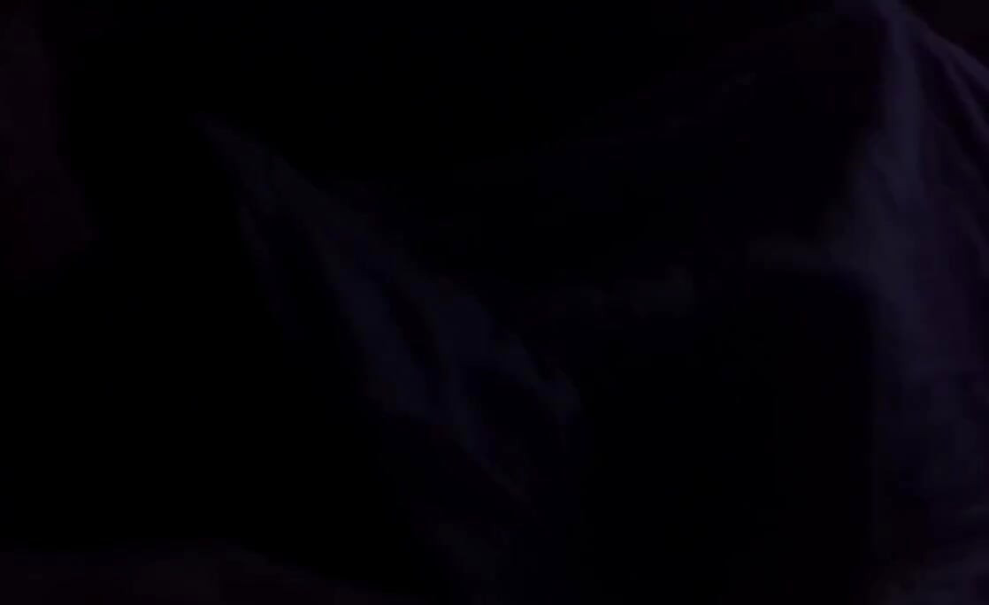 Masturbointi pimeässä (ei ääntä)