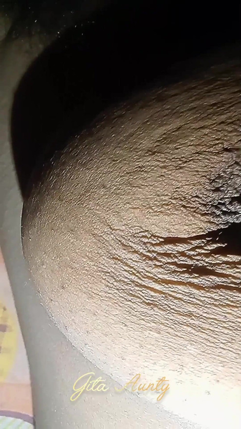 Indian lokal deshi bhabhi fuking bifor bed rest and body imprsh | Clip 1