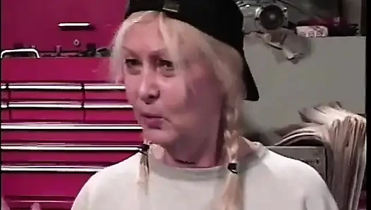 Olgun hatun amında dilinin tadını çıkarıyor
